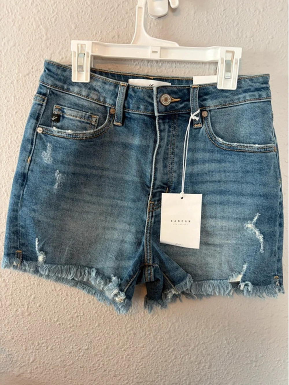 NWT Kancan High Rise Mid Short size 5. $52 retail. 4in inseam.